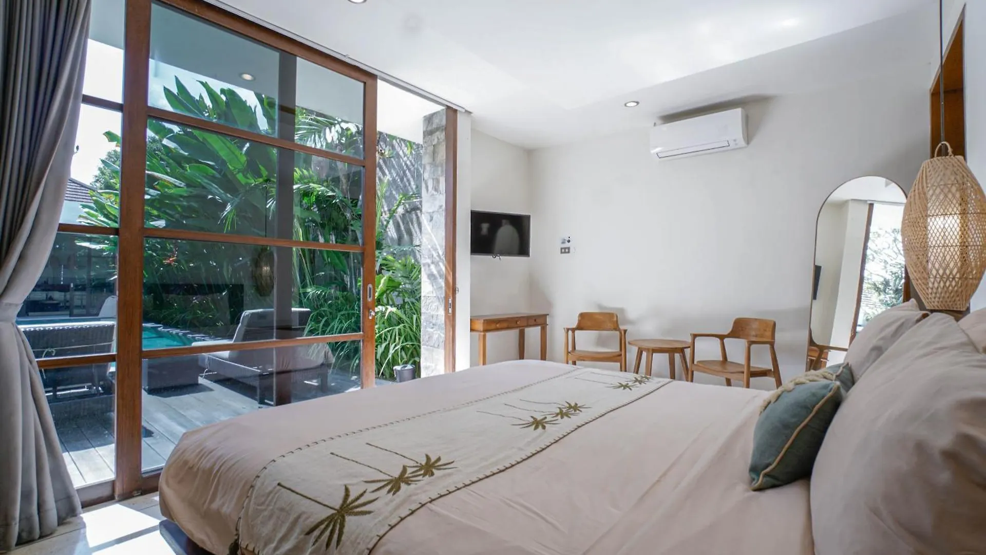 Villa Duadewi 3Br In The Heart Of Seminyak By Santi Management 0*, Seminyak (Bali) Indonesia