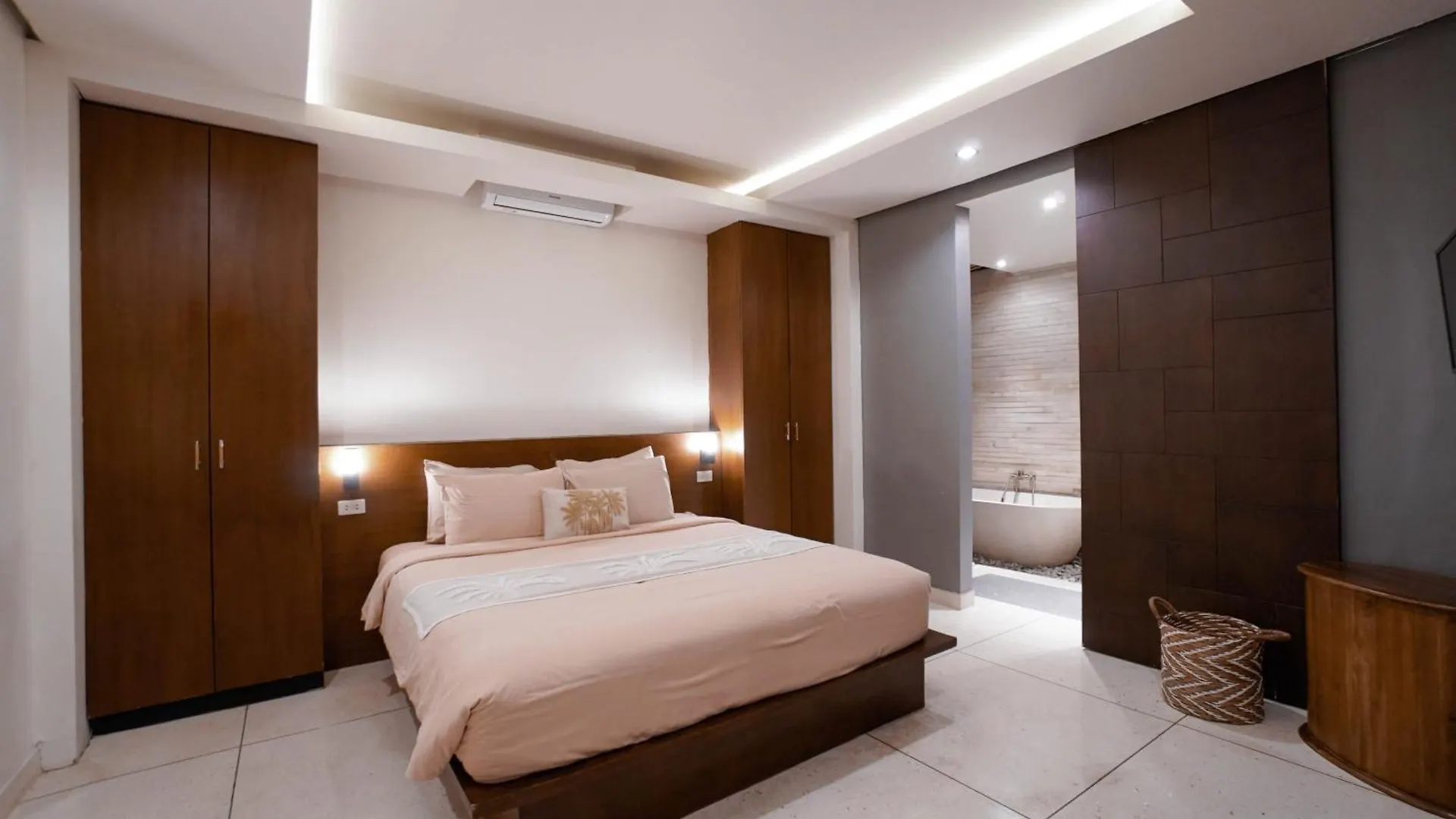 Villa Duadewi 3Br In The Heart Of Seminyak By Santi Management Indonesia