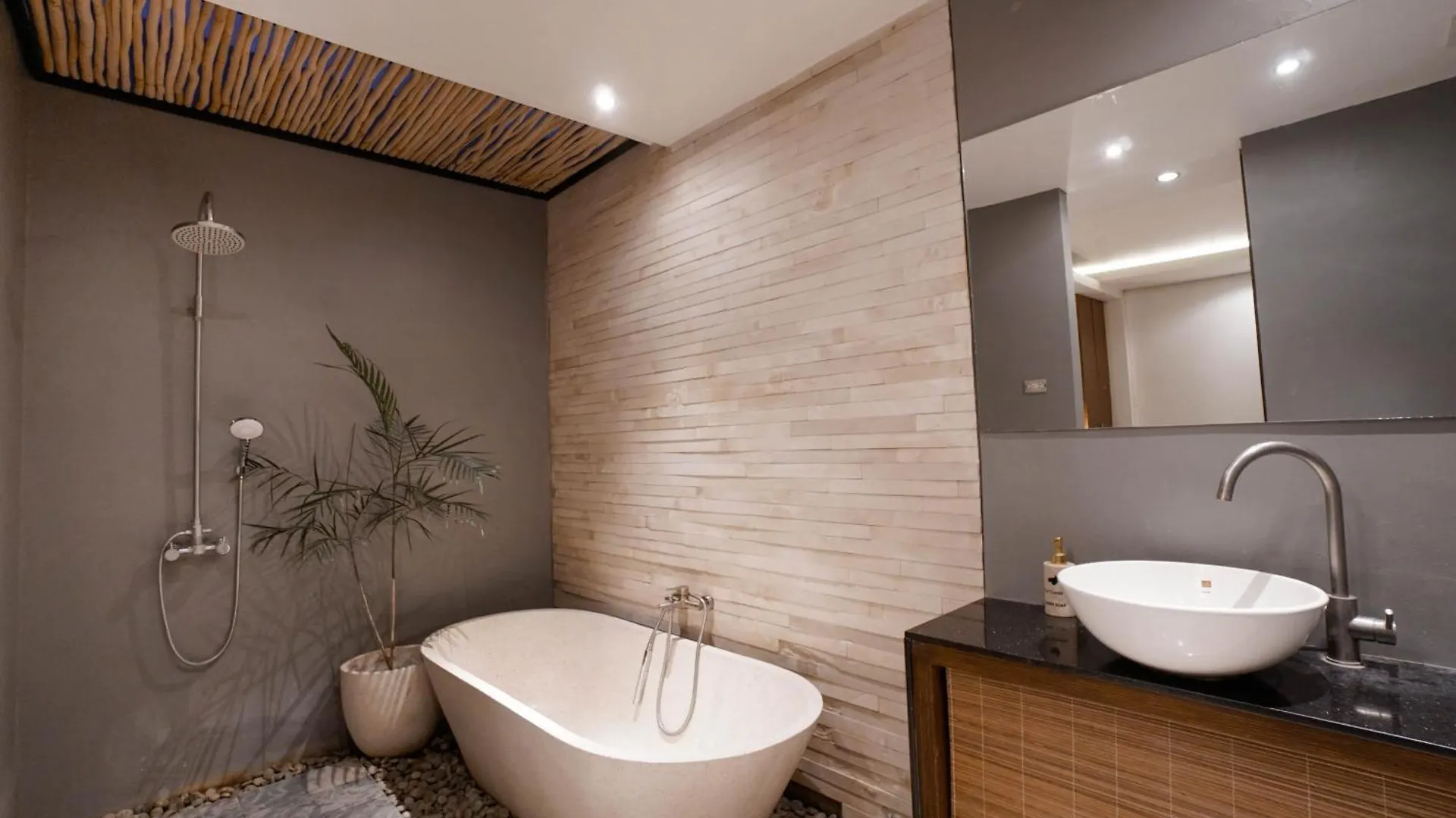 Villa Duadewi 3Br In The Heart Of Seminyak By Santi Management