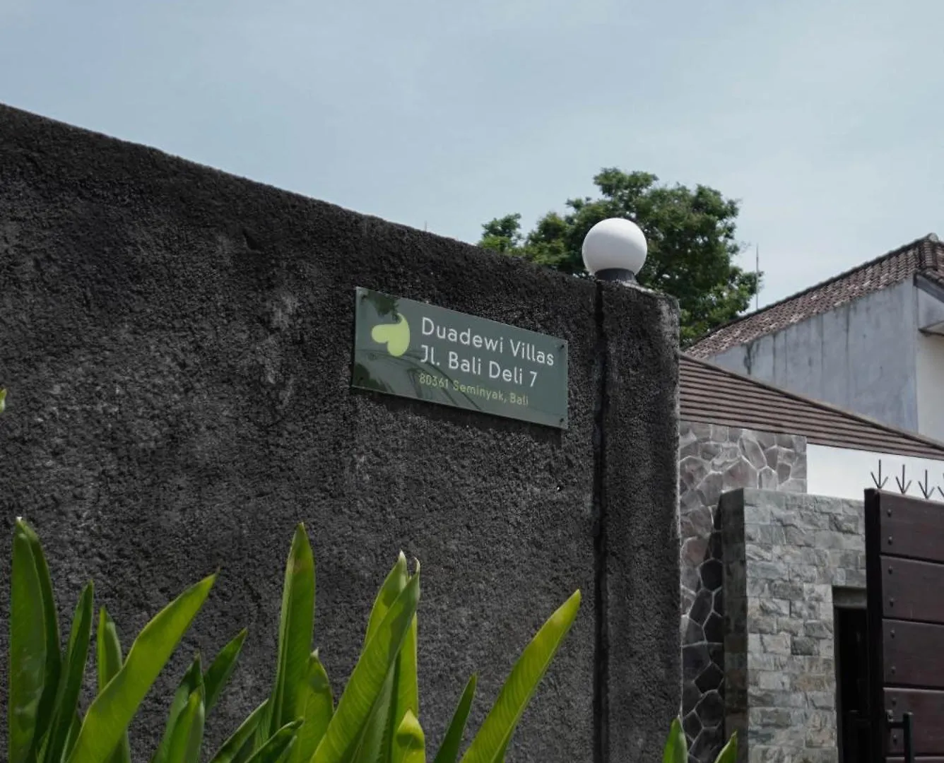 Villa Duadewi 3Br In The Heart Of Seminyak By Santi Management