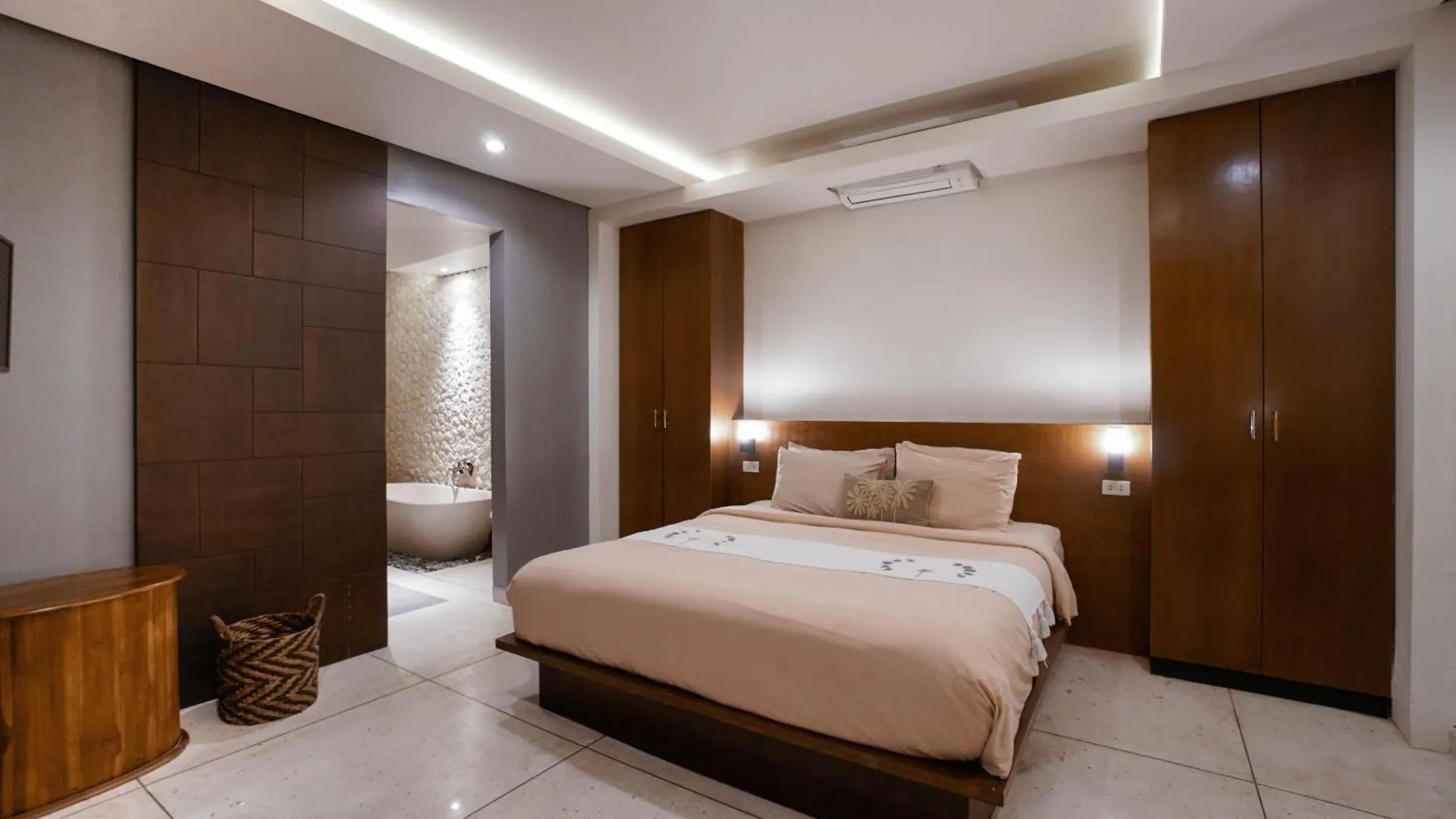 Villa Duadewi 3Br In The Heart Of Seminyak By Santi Management